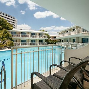 Habitación Estándar con Vistas a la Piscina